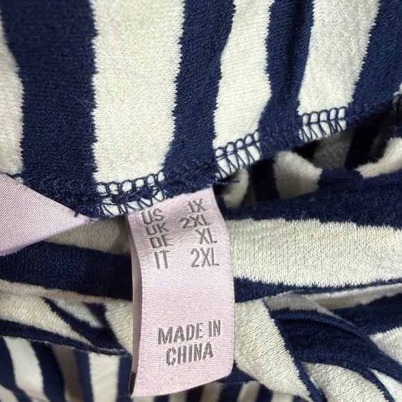 AnyBody Womens Size 1X Navy White Stripe Paperbag Waist Wide Leg Cropped Pants - Picture 7 of 10